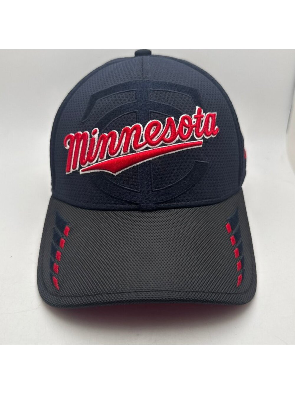 Minnesota Twins MLB Flex Fit Hat Cap New Era 39THIRTY Size M/L Navy Red Black